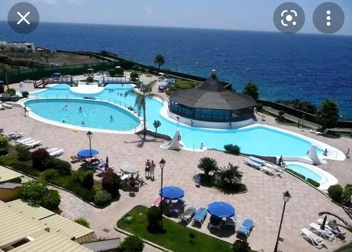 Rocas Del Mar Sur Arona (Tenerife)